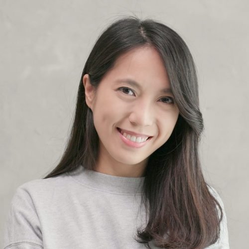 happy-woman-smiling-e1629382085506.jpg